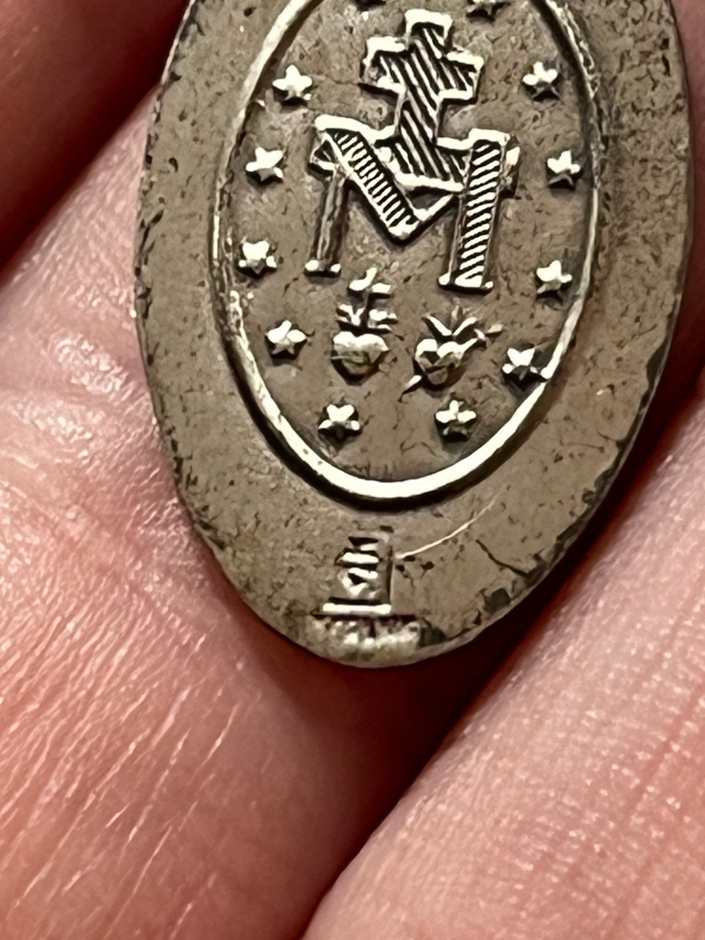 Vintage Sterling Silver Guilloche Catholic Virgin Mary Miraculous Medal Pendant - Picture 5 of 5